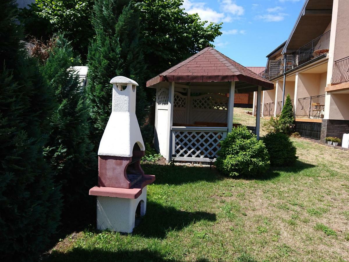 Grodzisko Pokoje Do Wynajecia Krynica Morska Exteriér fotografie