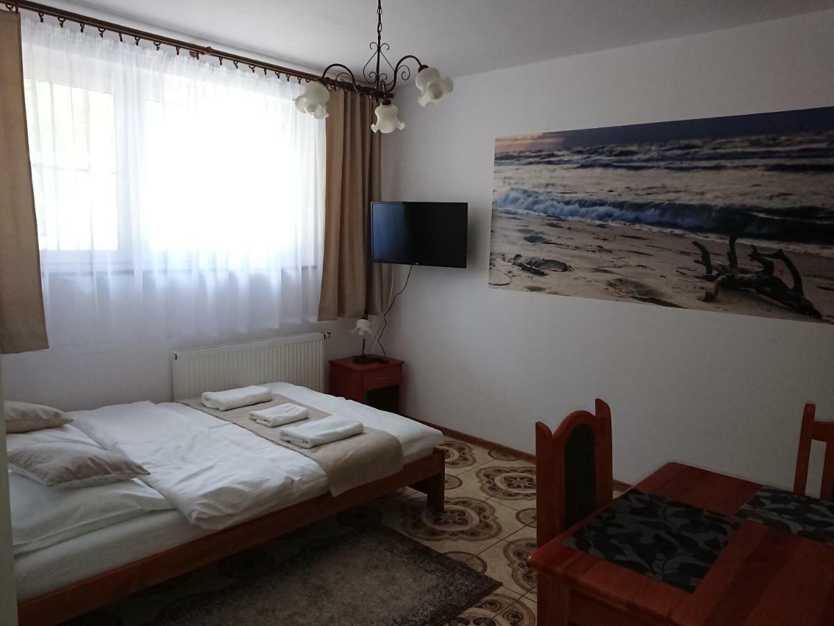 Grodzisko Pokoje Do Wynajecia Krynica Morska Exteriér fotografie